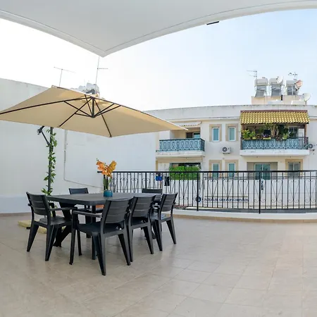 Olympia Flat 104 Apartment Larnaca Exterior photo